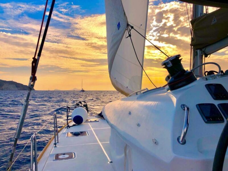 Santorini: Catamaran Cruise With Lunch, Drinks, & Oia Visit - Highlights