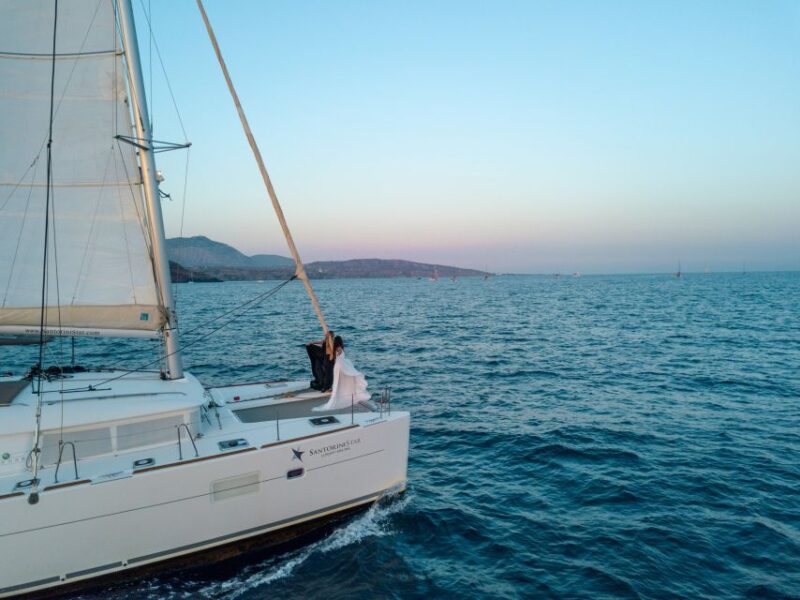 Santorini Catamaran Cruise With Swimming, Meal and Open Bar - Meal and Beverage Options