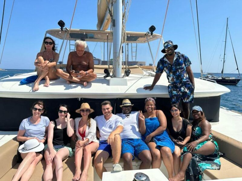 Santorini Catamaran Day Cruise: Lunch, Drinks and Transfers - Key Points