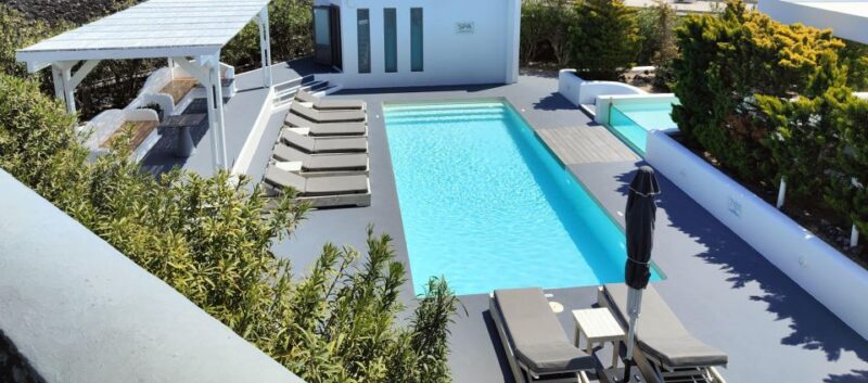 Santorini: Couples' Massage With Dinner & Day Access to Pool - Relaxation and Renewal