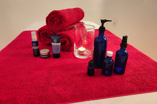 Santorini: Couples Massage With Wine, Fruits & Day Pool Access - Aromatherapy Massage Details