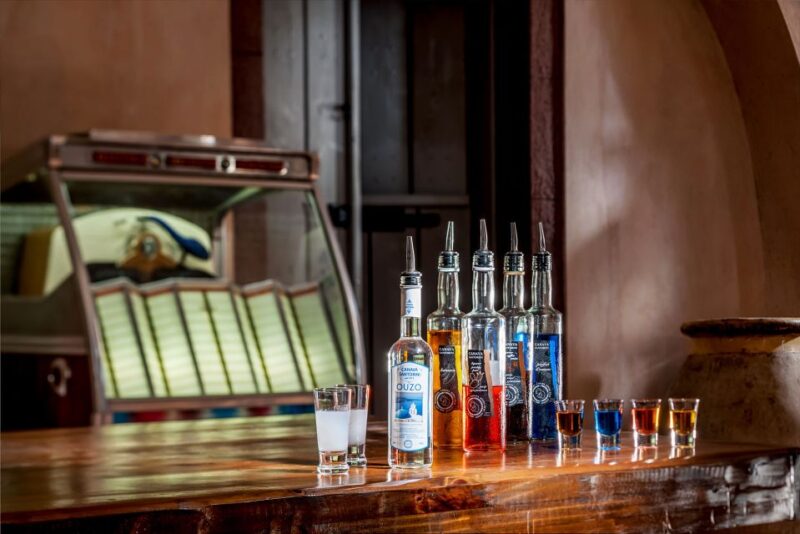 Santorini: Craft Beer & Spirit Tasting Tour - Traditional Homes and Businesses