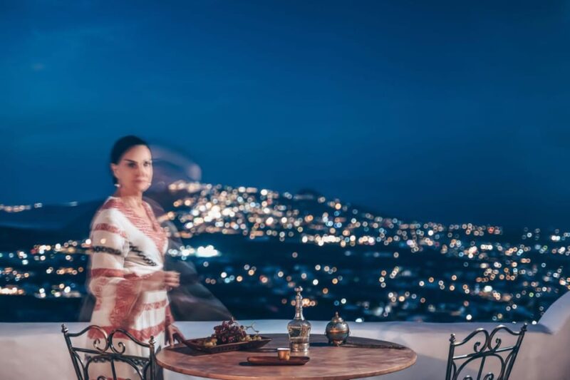Santorini: Create & Exhibit Your Art at Santa Croce Villa - Promotion of Artistic Work