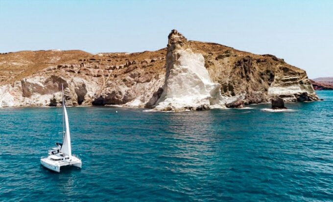 Santorini: Day Cruise With Meal & Open Bar - Traditional Greek Meal