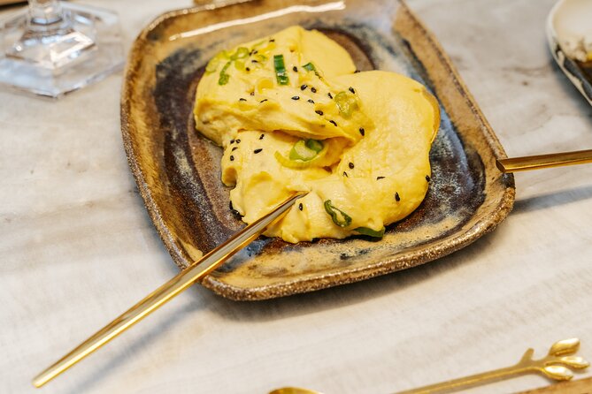 Santorini Dinner Class With Margarita in Athens - Key Points