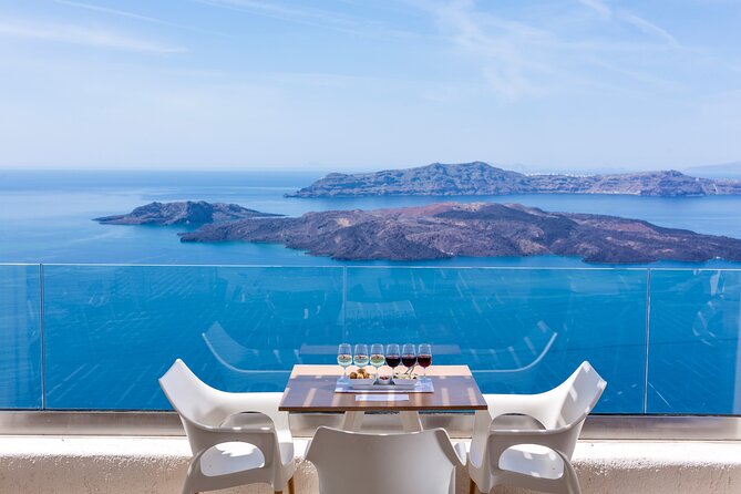 Santorini Discovery Tour With Lunch and Wine Tasting - Discovering Akrotiri Ruins