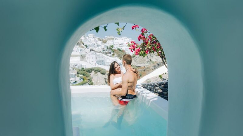 Santorini: Exclusive Personalized Photoshoot Session - Edited Digital Photos