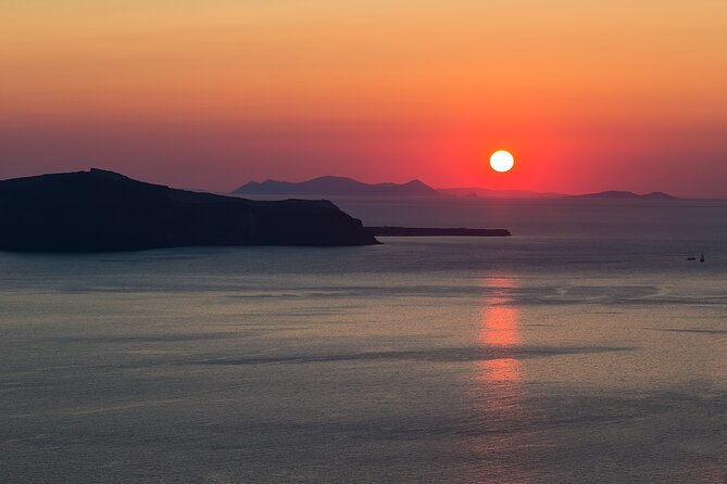 Santorini Exploring the Myth-Private up to 4 People - Local Guide and Assistant