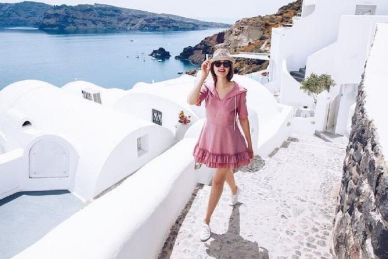 Santorini: Fira Town Walking Tour With Wine Tasting - Key Points
