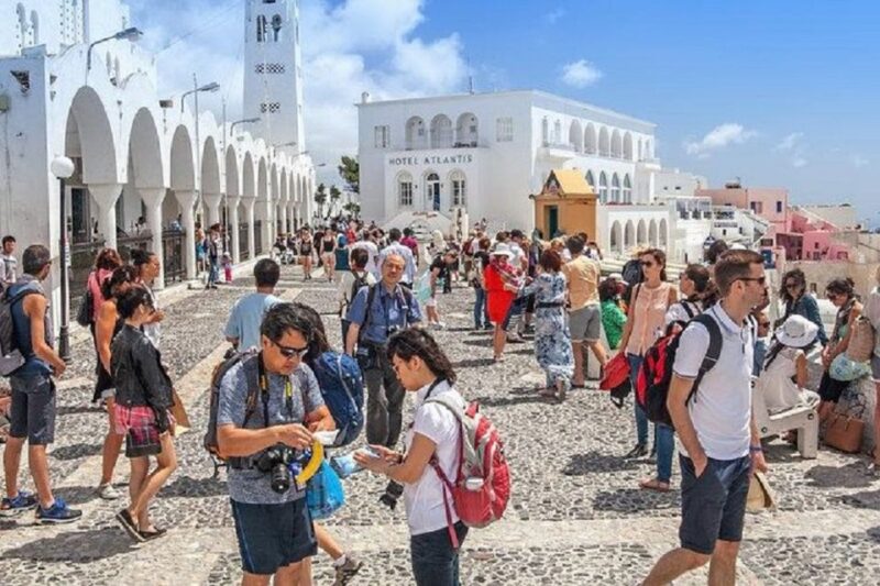 Santorini: Fira Town Walking Tour With Wine Tasting - Wine Tasting Experience