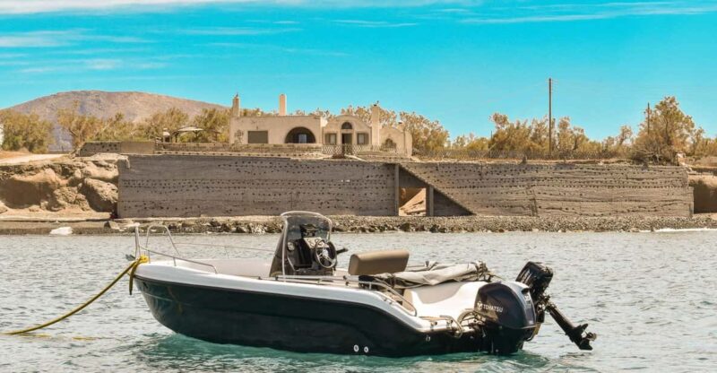 Santorini: Full-Day Licence-Free Boat Rental With 30/50hp - Key Points
