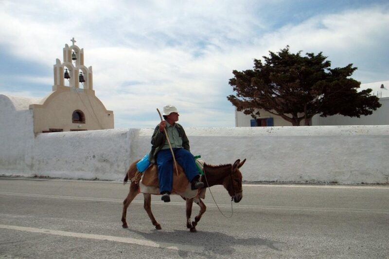 Santorini Fully Customizable Tour - Key Points