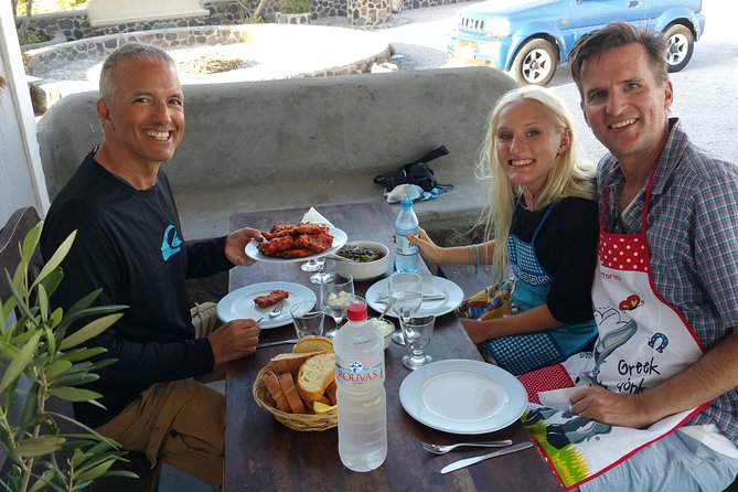 Santorini Gourmet Private Tour With Cooking Class and Lunch - Sampling Renowned Santorini Wines