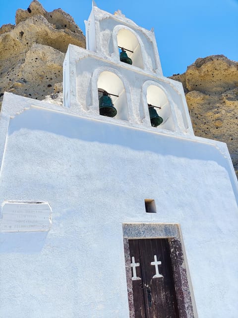 Santorini Group Transfers: 24/7 We Are at Your Service - Vehicle and Amenities
