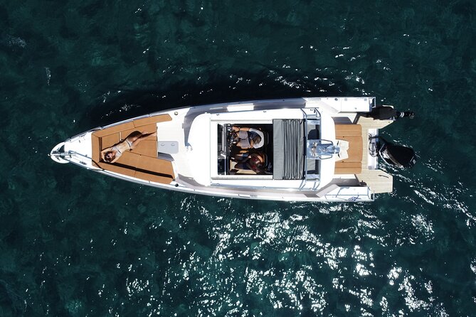 Santorini Half Day Motorcruiser Private Cruise Incl. Meal,Drinks &Free Transport - Customizable Cruise Experiences