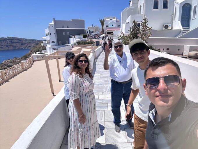 Santorini : Highlights Private Tour With Wine Tasting - Admire Akrotiri Lighthouse