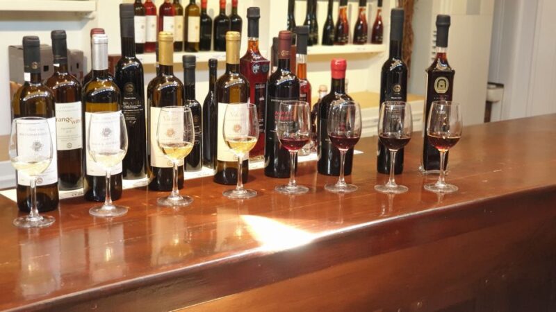 Santorini Highlights & Wine Tasting Private Tour - Key Points