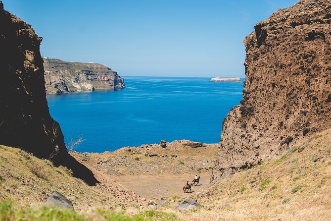 Santorini: Horse Riding on the Caldera Cliff - Overview of the Activity