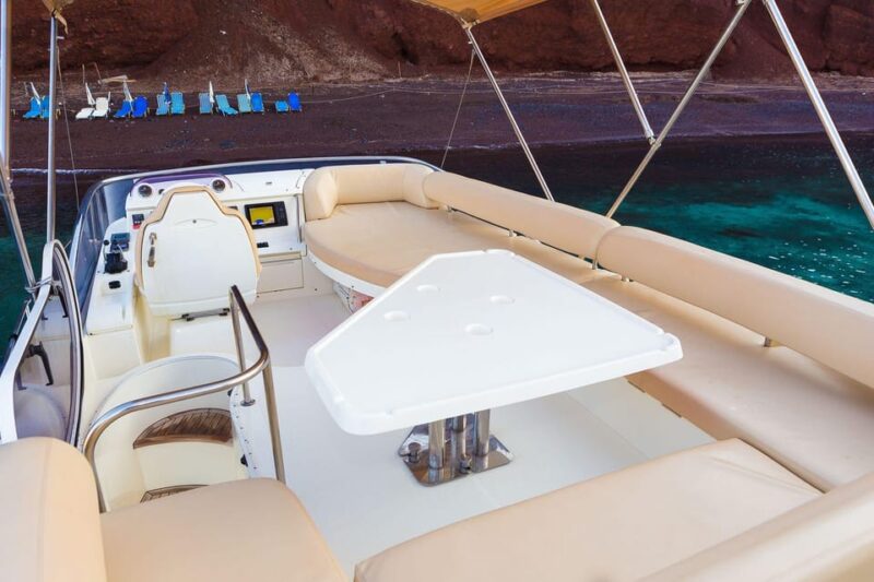 Santorini: Island Highlights Cruise on a Luxurious Yacht - Key Points