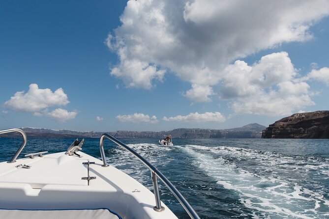 Santorini: License Free - Boat Rental AELIA - Boat Handling and Safety