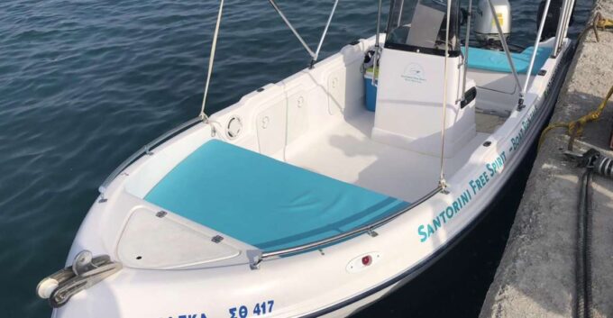 Santorini: License-Free Boat Rental With Snorkeling Gear - Swim in Hot Springs