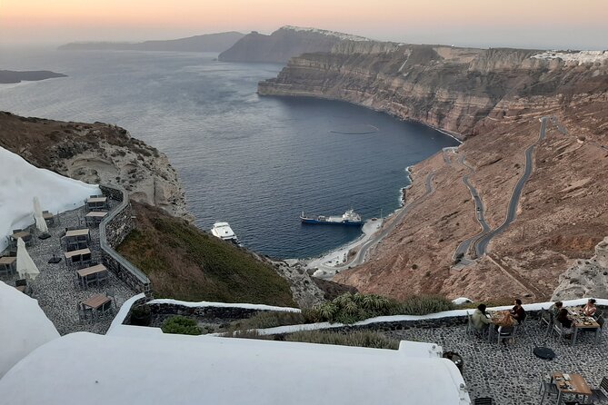 Santorini Like a Local: Discover Local Flavors by Exploring the Island! - Savoring Authentic Santorinian Cuisine