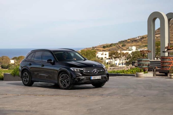 Santorini: Luxurious VIP Transfers Airport & Port - Frequently Asked Questions