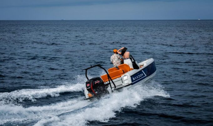 Santorini: Luxury Boat Rental With License - Frequently Asked Questions