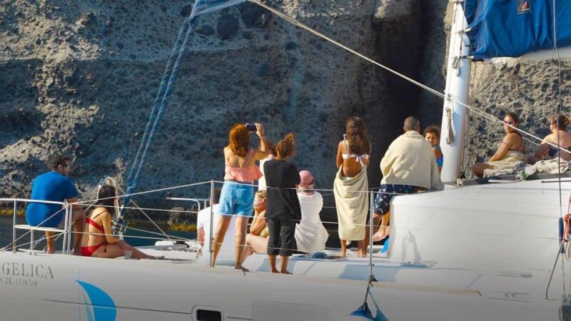 Santorini: Luxury Caldera Cruise With Full Greek Meal - Exploring the Nea Kameni Hot Springs