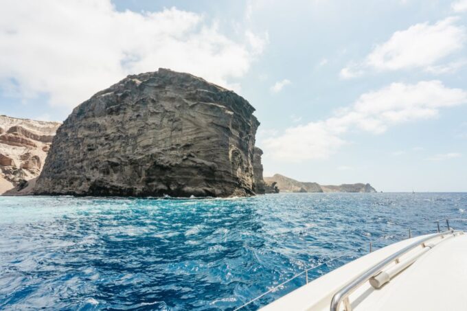 Santorini: Luxury Catamaran Day Trip With Meal and Open Bar - Important Considerations