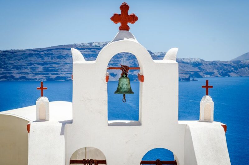 Santorini Magic: Your Unforgettable Cruise Shore Adventure - Attentive Guides and Captivating Insights