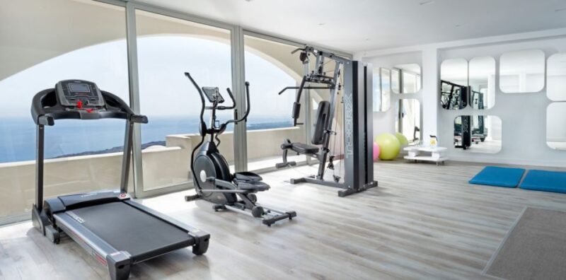 Santorini: Massage Ritual With Wine Fruits & Day Pool Access - Location and Duration