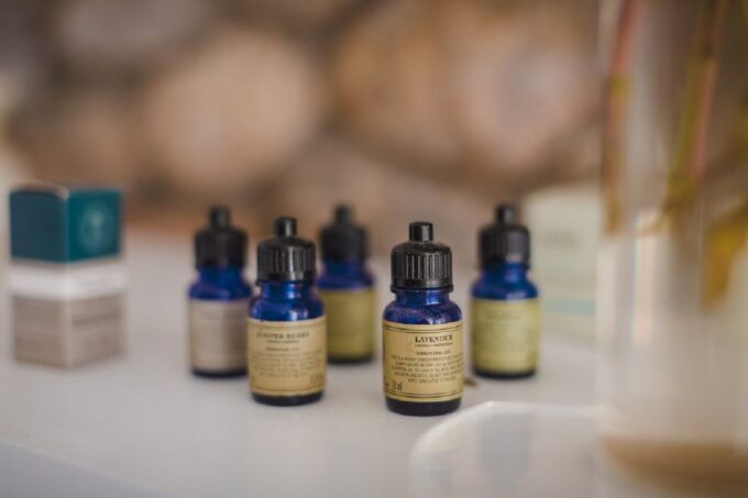 Santorini: Massage Ritual With Wine Fruits & Day Pool Access - Organic Essential Oils