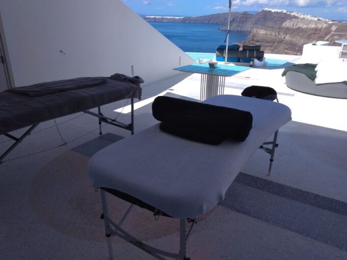 Santorini: Mobile Massage at Your Private Villa or House - Massage Therapist Preferences