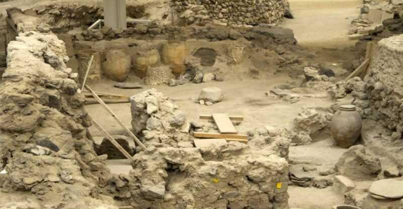 Santorini: Museum of Akrotiri, Lost Atlantis, & Wine Tasting - Immersive Wine Tasting Experience
