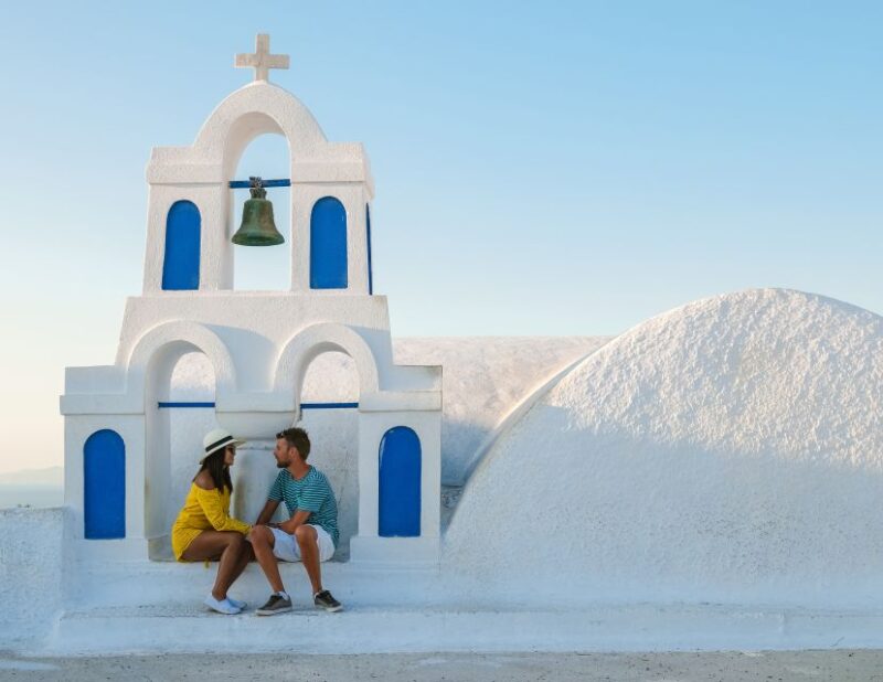 Santorini: Oia Village Professional Photo Shoot - Highlights of Oia Village