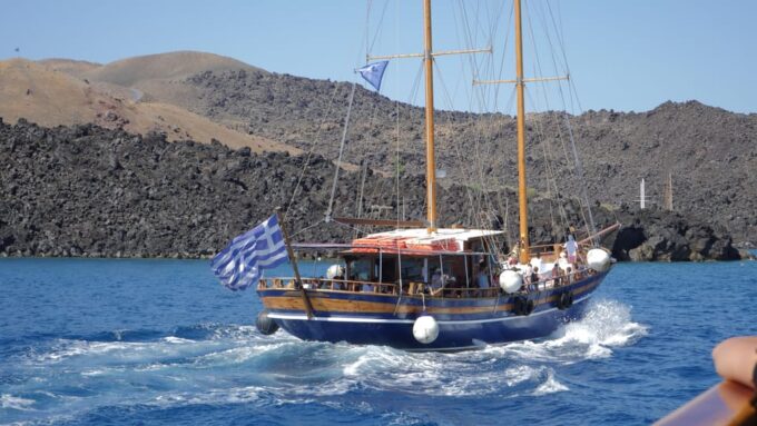 Santorini Old Port: 3 Hour Cruise to Volcano and Hot Springs - Book Your Experience