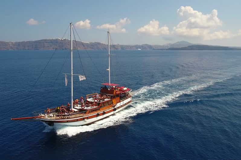 Santorini Old Port: Boat Cruise to the Volcano & Hot Springs - Key Points