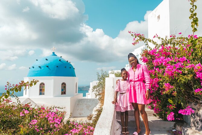 Santorini Photoshoot Oia - Partnering With Professional Photographers