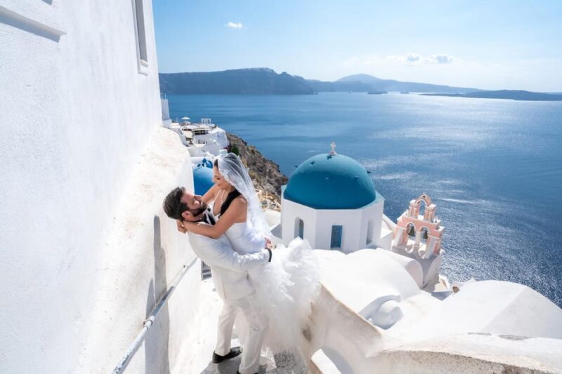 Santorini Photoshoot With Blue Domes & Caldera View - Key Points