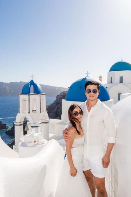 Santorini Photoshoot With Blue Domes & Caldera View - Capturing Cherished Moments