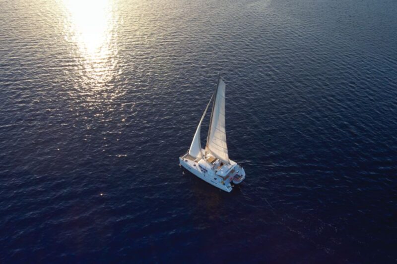 Santorini: Platinum Catamaran Cruise W/ BBQ Meal & Open Bar - Onboard Dining and Beverages