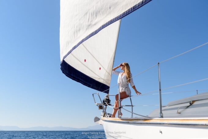 Santorini: Private 5-Hour Sunset Sailing Tour With Dinner - Returning to Vlychada Port