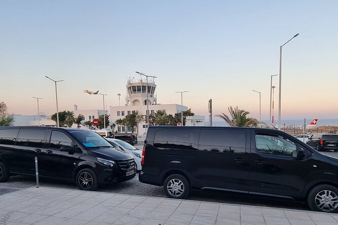 Santorini: Private Airport and Port Transfer Service - Key Points