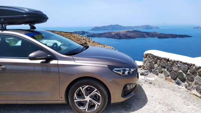 Santorini: Private Chauffeur Custom Tour - Explore Oia and Akrotiri Lighthouse
