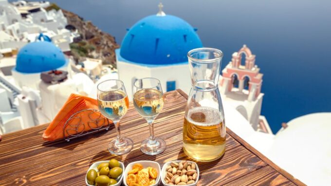 Santorini : Private Fine Wine Tasting - Assyrtiko Grapes and Mavrotragano Wine
