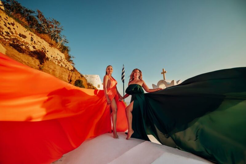Santorini: Private Flying Dress Photoshoot Experience - Edited Photos and Timeline