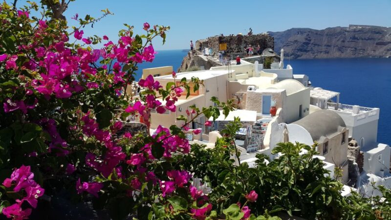 Santorini: Private Guided Tour With Wine Tasting - Architectural Highlights