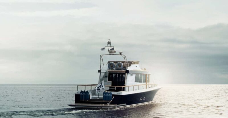 Santorini: Private Motor Yacht Cruise and Lunch in Thirassia - Key Points
