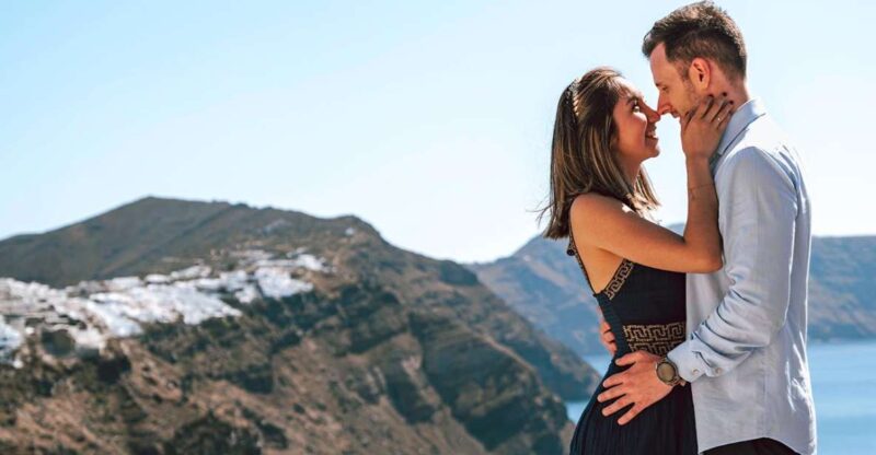 Santorini: Private Photoshoot in Oia or Imerovigli - Key Points